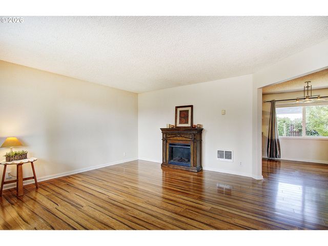 6818 WICHITA Dr, Vancouver, WA 98664