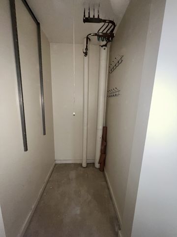 6700 S South Shore Drive 2G, Chicago, IL 60649