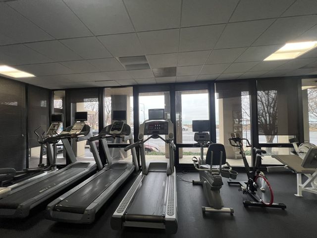 6700 S South Shore Drive 2G, Chicago, IL 60649