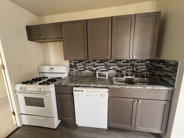 6700 S South Shore Drive 2G, Chicago, IL 60649