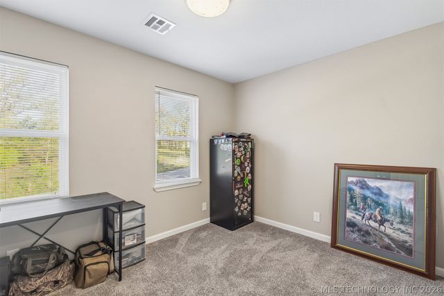 3 N Lakeview Street, Kiefer, OK 74041