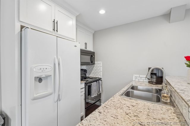 3 N Lakeview Street, Kiefer, OK 74041