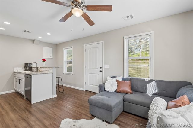 3 N Lakeview Street, Kiefer, OK 74041