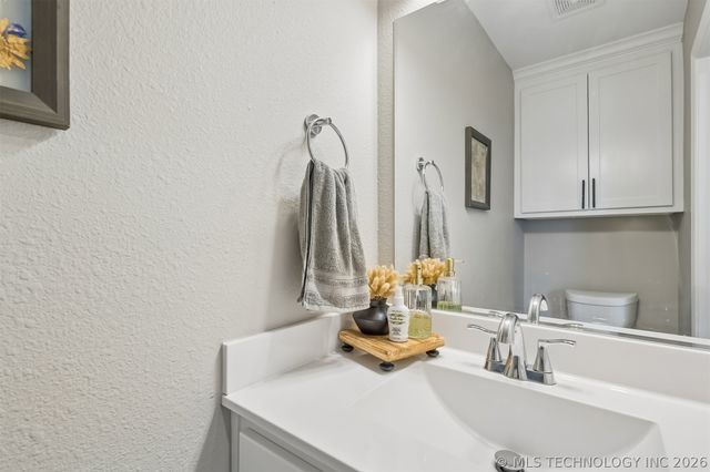 3 N Lakeview Street, Kiefer, OK 74041