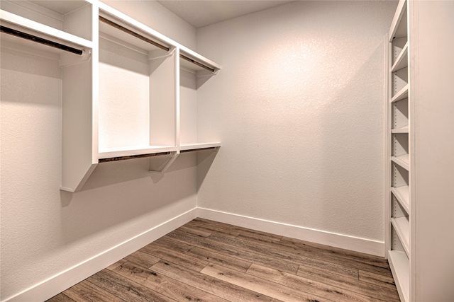 8186 S Lone Star Parkway, Moody, TX 76557