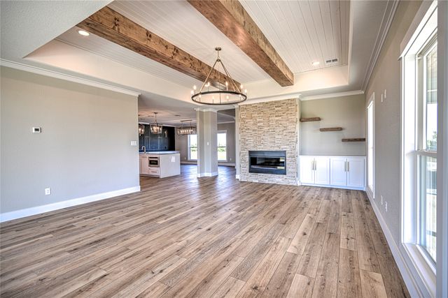 8186 S Lone Star Parkway, Moody, TX 76557