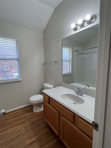 4413 Grassy Glen Drive, Fort Worth, TX 76244