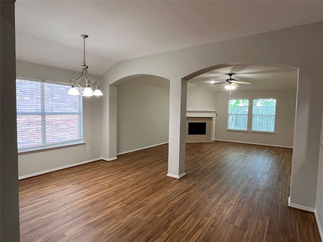 4413 Grassy Glen Drive, Fort Worth, TX 76244