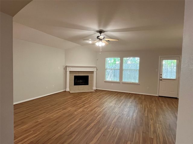 4413 Grassy Glen Drive, Fort Worth, TX 76244