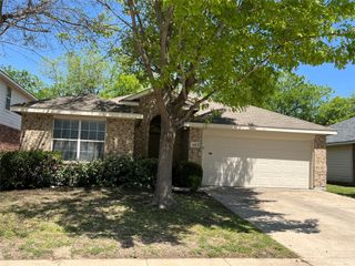 4413 Grassy Glen Drive, Fort Worth, TX 76244