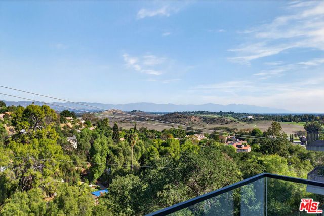 8366 Hillcroft Drive, West Hills (los Angeles), CA 91304