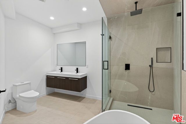 8366 Hillcroft Drive, West Hills (los Angeles), CA 91304