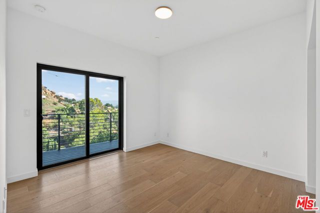 8366 Hillcroft Drive, West Hills (los Angeles), CA 91304