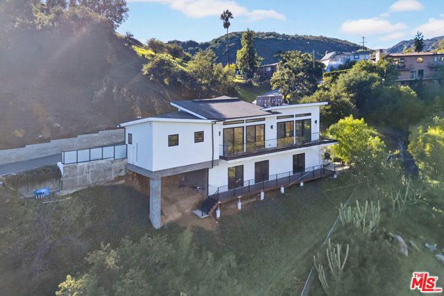 8366 Hillcroft Drive, West Hills (los Angeles), CA 91304