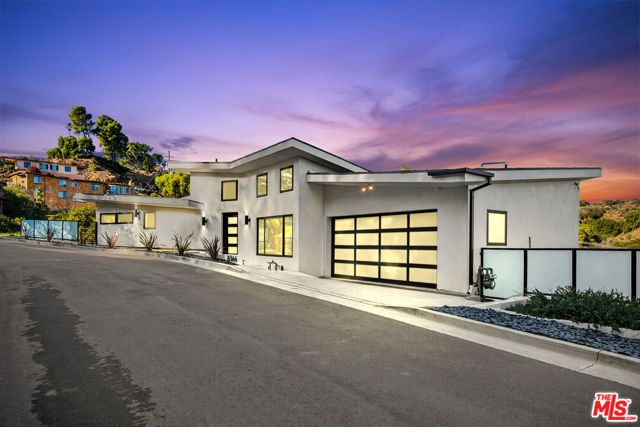 8366 Hillcroft Drive, West Hills (los Angeles), CA 91304