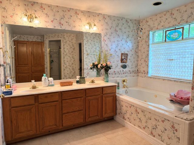 1600 Carriage Run W, Conroe, TX 77384
