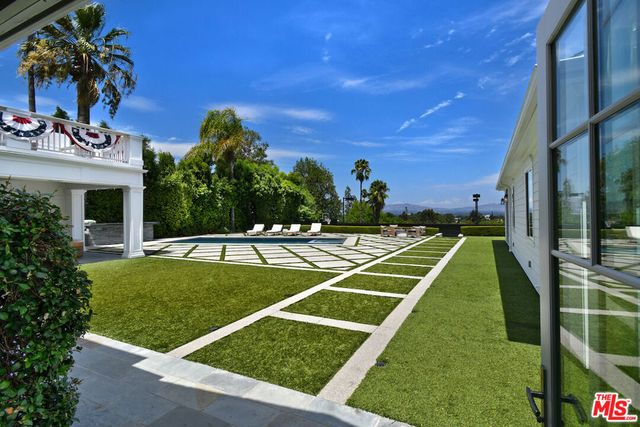 4760 Amigo Avenue, Los Angeles, CA 91356