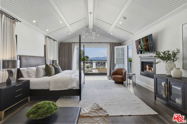4760 Amigo Avenue, Los Angeles, CA 91356