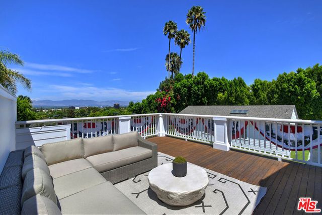 4760 Amigo Avenue, Los Angeles, CA 91356