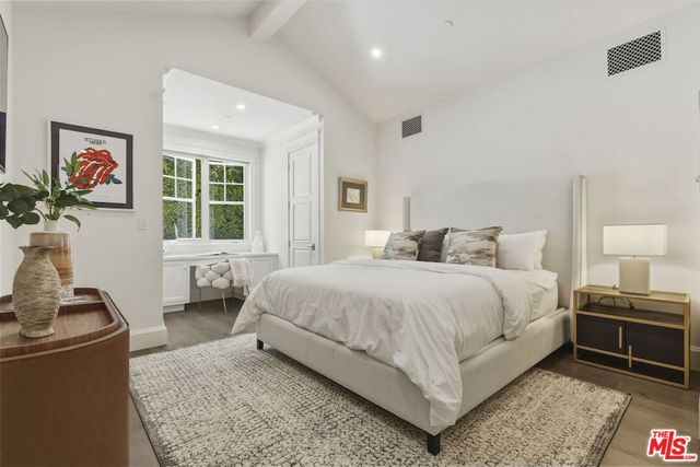4760 Amigo Avenue, Los Angeles, CA 91356