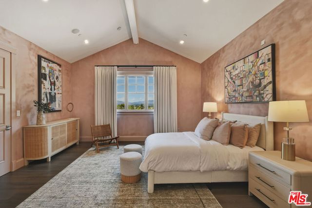 4760 Amigo Avenue, Los Angeles, CA 91356