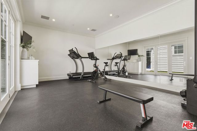 4760 Amigo Avenue, Los Angeles, CA 91356