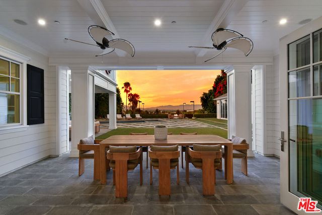 4760 Amigo Avenue, Los Angeles, CA 91356