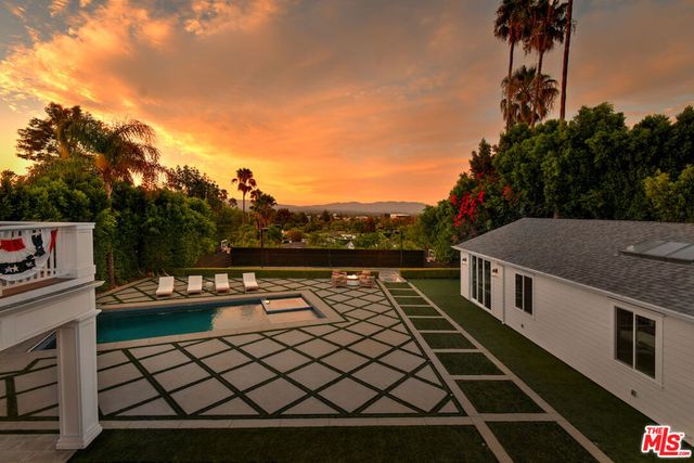 4760 Amigo Avenue, Los Angeles, CA 91356