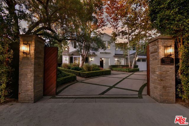 4760 Amigo Avenue, Los Angeles, CA 91356