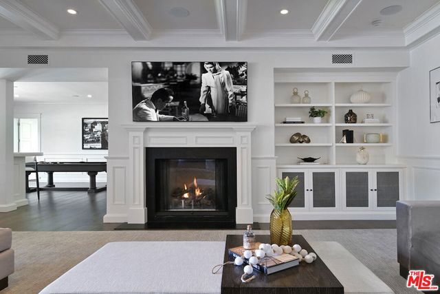 4760 Amigo Avenue, Los Angeles, CA 91356