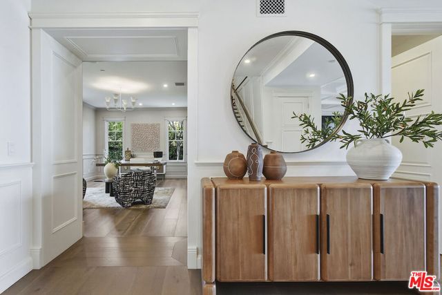 4760 Amigo Avenue, Los Angeles, CA 91356