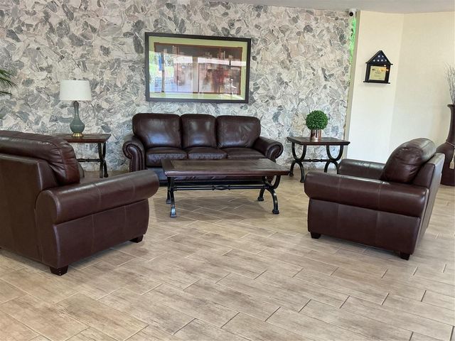 9481 Sunrise Lakes Boulevard 102, Sunrise, FL 33322