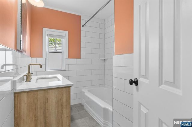 125 N 1st Street, Bergenfield, NJ 07621
