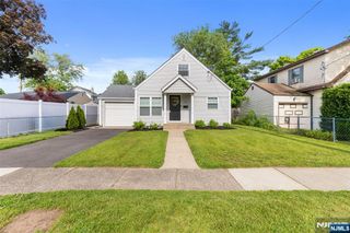 125 N 1st Street, Bergenfield, NJ 07621