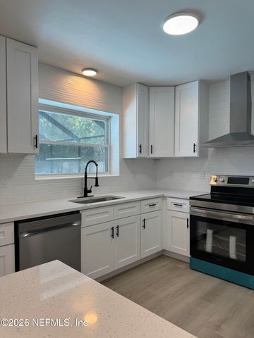2319 TOWNSEND Boulevard, Jacksonville, FL 32211