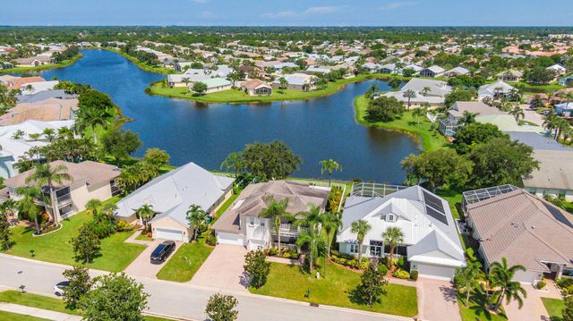 138 NW Magnolia Lakes Boulevard, Port St Lucie, FL 34986