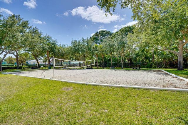 138 NW Magnolia Lakes Boulevard, Port St Lucie, FL 34986