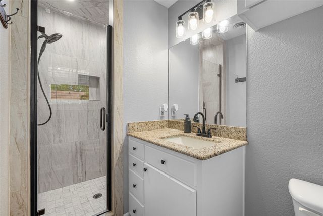 2025 W Belclaire Circle, Corsicana, TX 75110