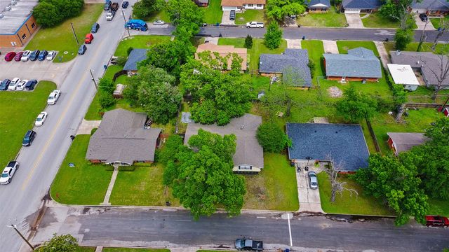 2025 W Belclaire Circle, Corsicana, TX 75110