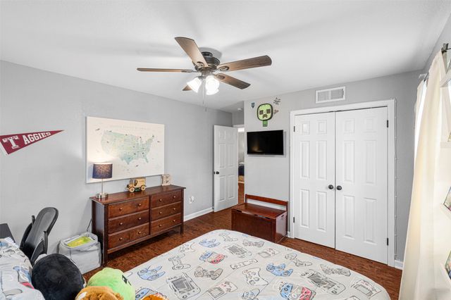 2025 W Belclaire Circle, Corsicana, TX 75110