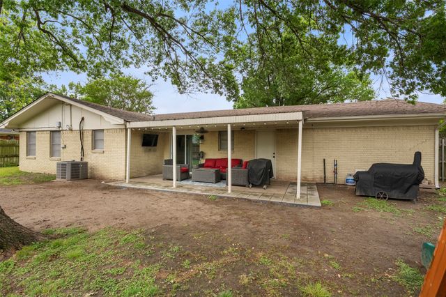 2025 W Belclaire Circle, Corsicana, TX 75110