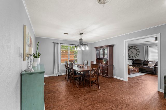 2025 W Belclaire Circle, Corsicana, TX 75110