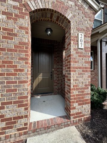 207 Bixby Private Ln, Hendersonville, TN 37075
