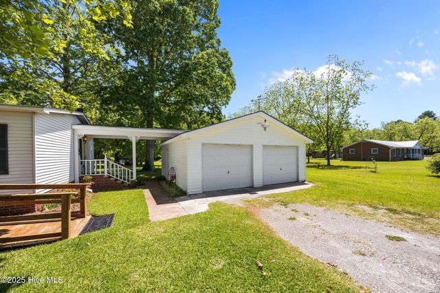 1032 Ball Road, Washington, NC 27889