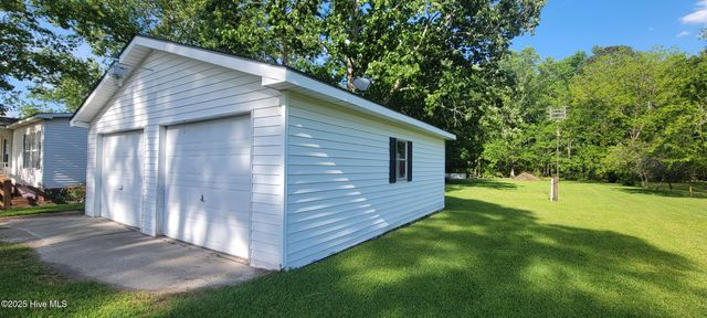 1032 Ball Road, Washington, NC 27889