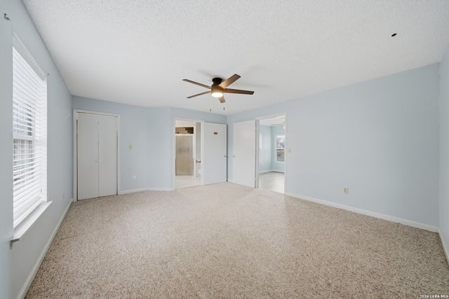 1521 B Street, Floresville, TX 78114