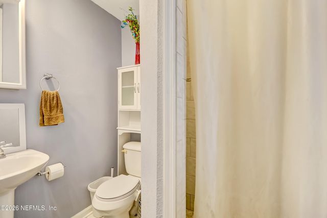 2002 RYAR Road, Jacksonville, FL 32216