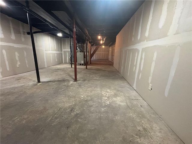 809 Seneca Street, Leavenworth, KS 66048