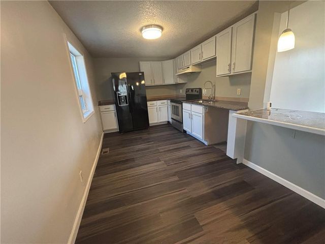 809 Seneca Street, Leavenworth, KS 66048