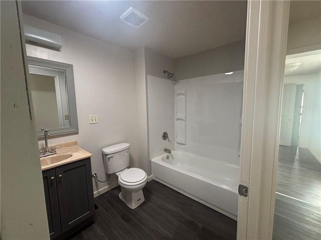 809 Seneca Street, Leavenworth, KS 66048